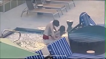 This couple was caught by several people when they were having sex in the hotel’s jacuzzi