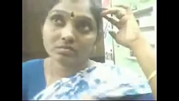 Villivakkam Tamil beautiful and hot housewife aunty Mrs. Janaki’s boobs groped in mobile phone shop secretly viral porn video # 2016, July 25th.