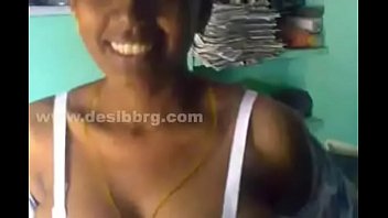 Chennai hot aunty Niranjana showing her boobs sex video @ 0924341542508