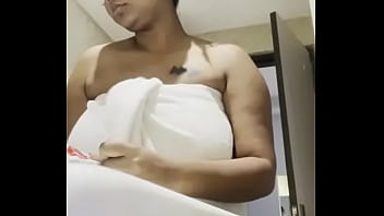 Oasi Das Bengali Model Shower video leaked