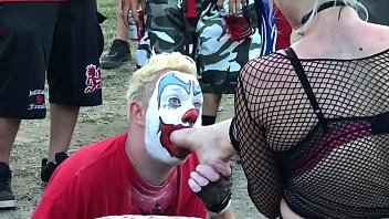 FlipFlop The Clown Worshiping Feet At The 2018 Gathering Of The Juggalos