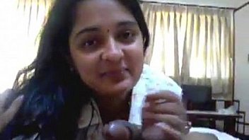 Desi aunty sucking neighbour with sounds