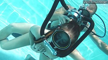 Super hot underwater blowjob with Minnie Manga