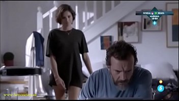 La actriz española Cristina Alarcon desnuda en la serie La verdad