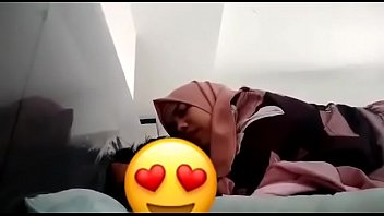 Hijabi fuck at hotel