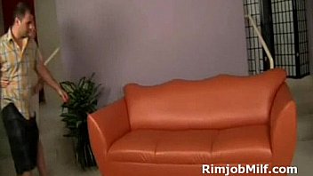Phat booty blonde MILF gives y. guy rimjob then throatfucks his cock