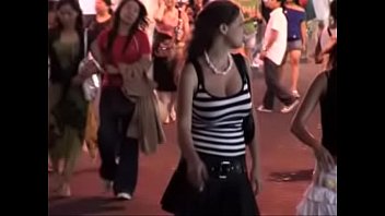Very sexy teen candid tight top, cleavage big bouncing boobs w slowmotion
