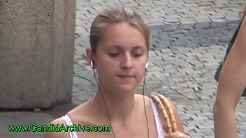 Busty teen candid with tight top walking down the street w bouncing boobs