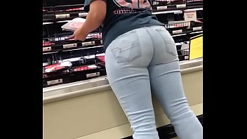 Huge booty in denim pants