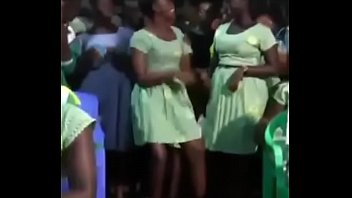 African mzani girls shaking their sexy asses