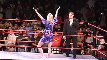 Torrie Wilson vs. Stacy Keibler vs. Ivory WWE Bikini Contest