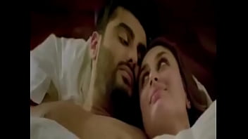 Bollywood Ki and Ka movie love making kiss Video