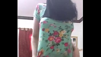 Hot indian College babe Showing