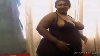 Big booty African lady gets nasty during live cam show