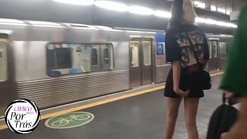 Fotos nua no metrô de São Paulo? Ta tendo pai!